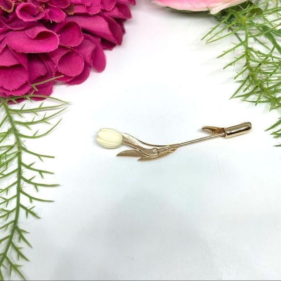VINTAGE⚜️RARE AVON Porcelain Tulip Floral Lapel Pin - Picture 6 of 9